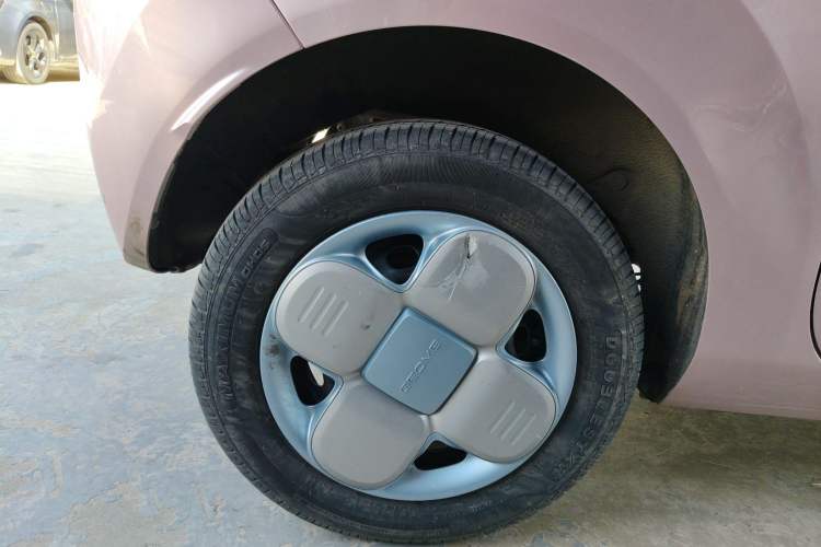 Used Geely Galaxy Panda 2024 Panda Mini 200km Endurance Bear Right Rear Wheel Hub