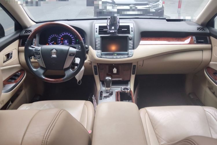 Used Toyota Crown 2012 2.5L Royal Leather Edition

