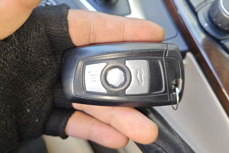 Used BMW 3 Series 2013 320Li Fashion Model Interior 1