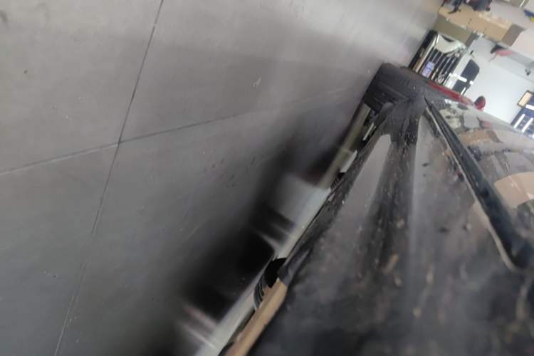 Used Hyptec HL 2025 Model Revised 350 Max Six-Seater LiDAR Edition Right Side Sill