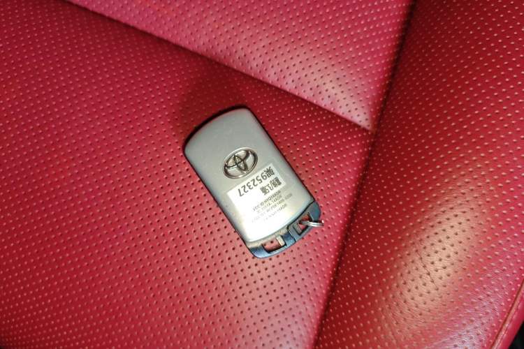 Used Toyota Sienna 2018 3.5L Two-Wheel Drive SE U.S. Specification
