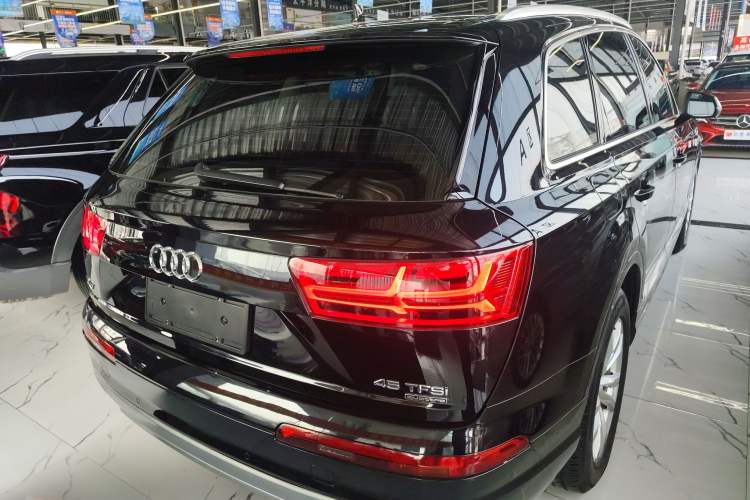 Used Audi Q7 2019 45 TFSI Comfort Model