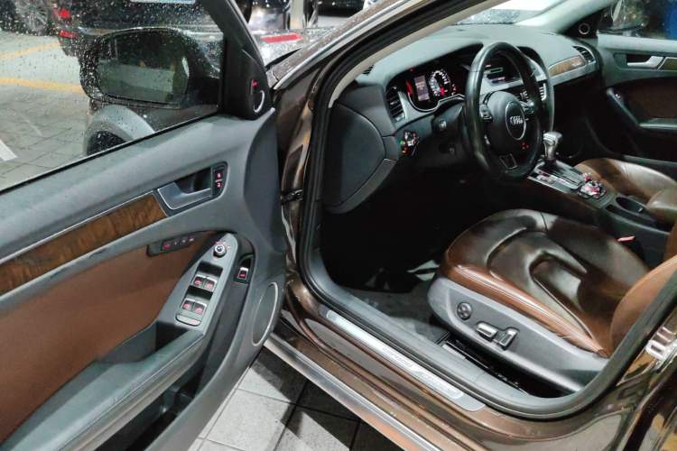 Used Audi A4 2014 40 TFSI allroad quattro plus version