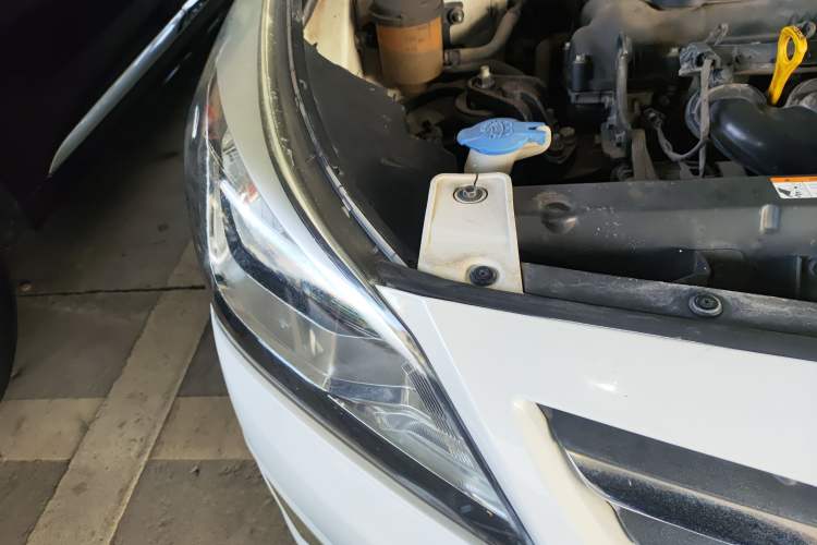 Used Hyundai Verna (older generation) 2014 1.4L Manual Smart GLS Trim