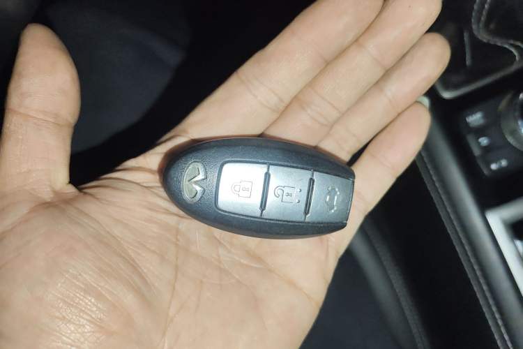 Used Infiniti Q50L 2015 2.0T Enjoyment Edition
