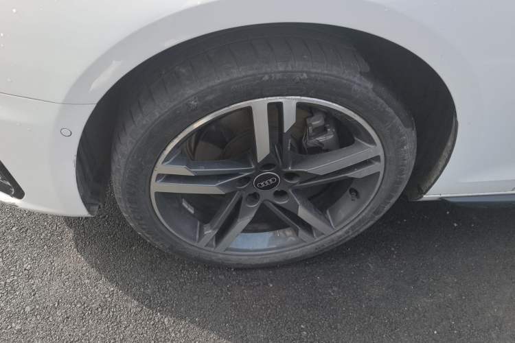 Used Audi A4L 2022 40 TFSI Luxury Dynamic Model