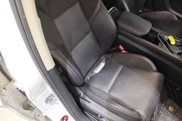 Used Lynk & Co 02 2020 High-Energy Edition 2.0T Automatic Two-Wheel Drive Pro Version Right Front Seat