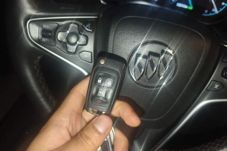 Used Buick Regal 2014 2.4L SIDI Luxury Fashion Edition Vehicle Key