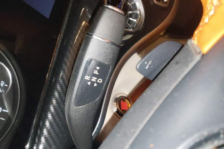 Used Mercedes-Benz Vito 2021 2.0T Business Version 7 Seats Gear Lever