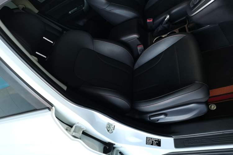 Used Haval M6 2019 1.5T DCT Two-Wheel Drive Elite Version China VI Standard
