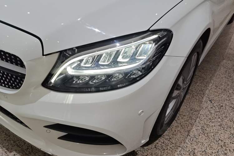 Used Mercedes-Benz C-Class 2019 C 180 L Fashion Edition Sport Version Left Front Headlight