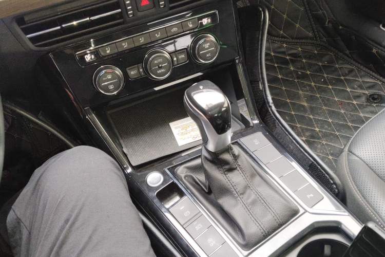 Used Volkswagen Passat 2019 330TSI Luxury Edition China V Standard