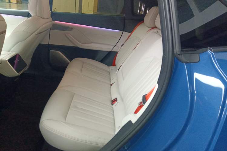 Used ONVO L60 2024 60 kWh Rear-Drive Version
