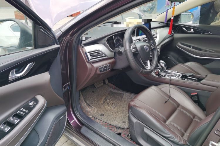 Used CHANGAN Raeton CC 2019 1.5T Automatic Elegant Starry Edition China VI Standard Driver Seat