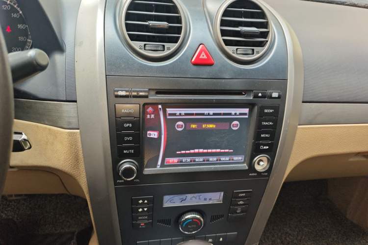 Used Haval H5 Classic 2011 European-style Version Green Quiet 2.0T Automatic 2WD Comfort Model