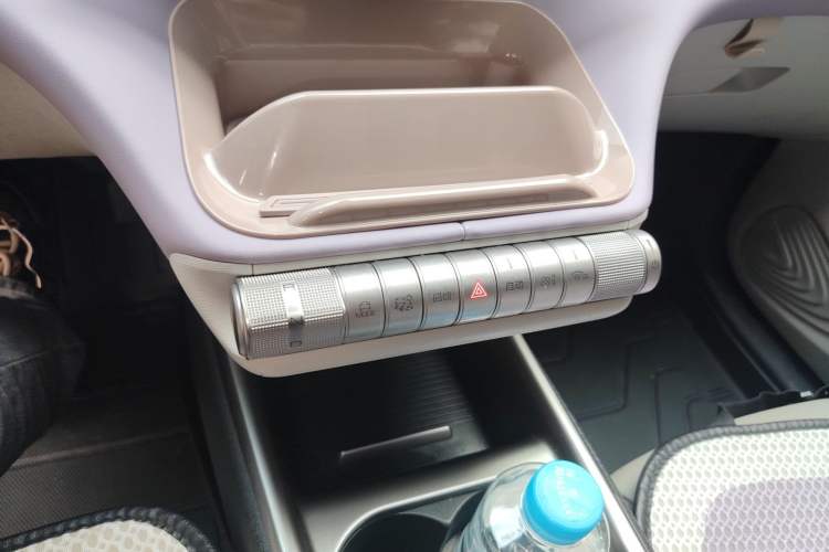 Used BYD Dolphin 2021 405 km Fashion Edition Gear Lever