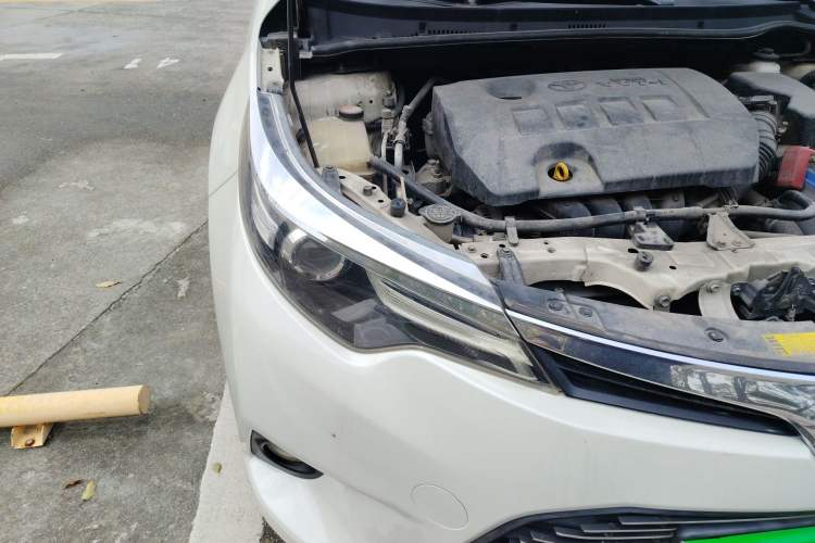 Used Toyota Levin 2014 1.6G CVT Elite Edition Right Front Headlight