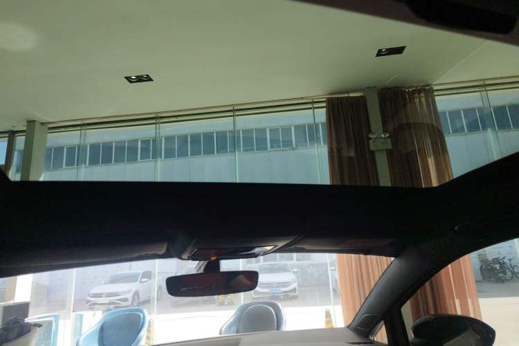 Used Volkswagen Golf 2023 Facelift 280TSI DSG R-Line Lite
