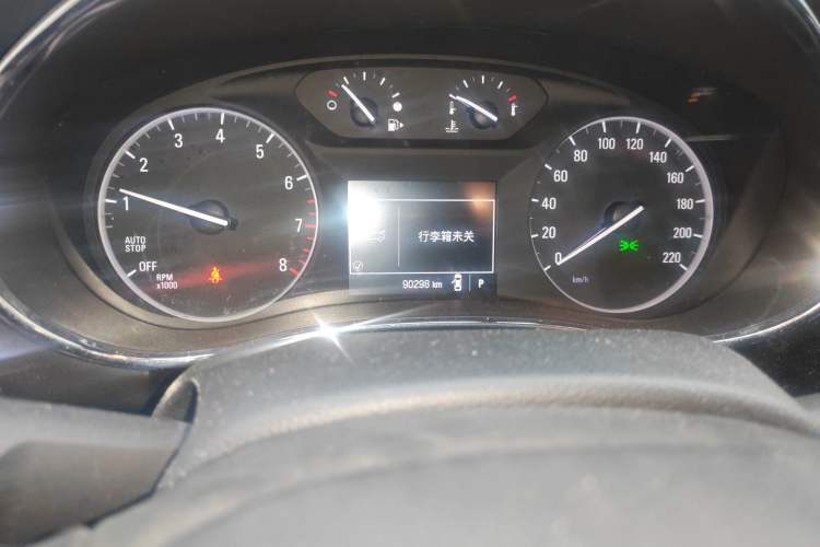 Used Buick Encore 2016 18T Automatic Two-Wheel Drive Urban Elite Model Odometer Close Up