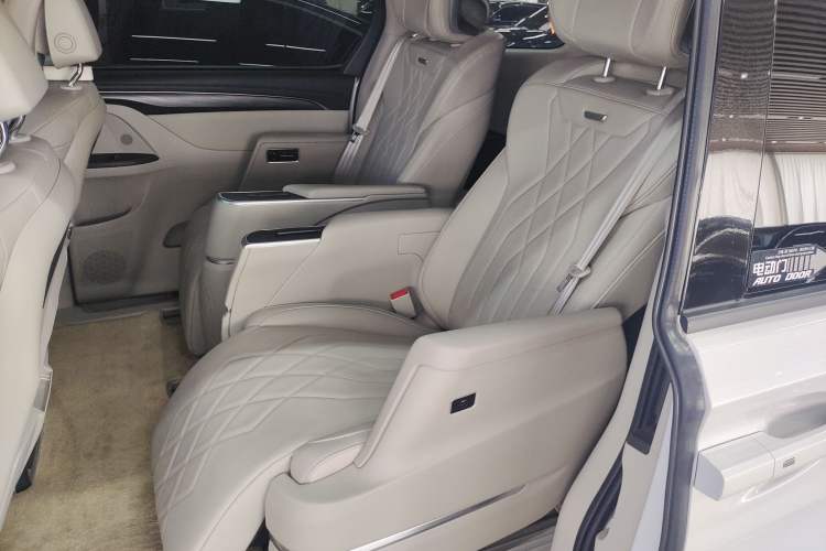 Used Buick GL8 2023 ES Lu Zun Comfort Model