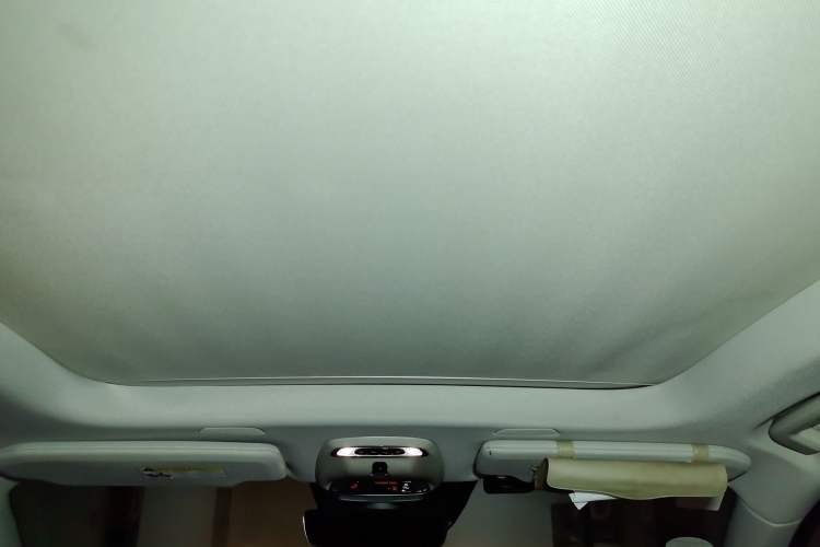 Used Volvo XC90  Headliner