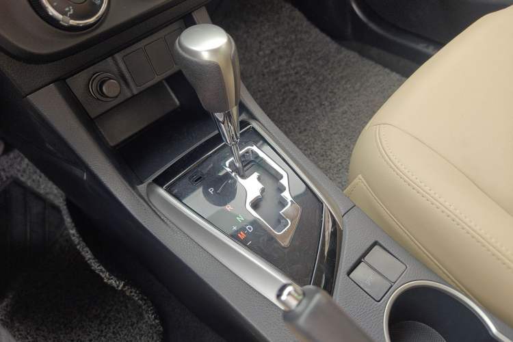 Used Toyota Levin 2016 1.6G CVT Elite Edition Gear Lever