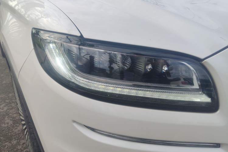 Used Lincoln Nautilus 2019 2.7T Four-Wheel Drive Prestige Edition China VI Standard Right Front Headlight