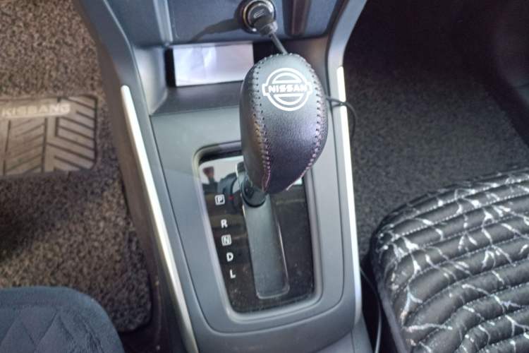 Used Nissan Sylphy 2024 Facelifted Three Classic 1.6XE CVT Comfort Edition Gear Lever