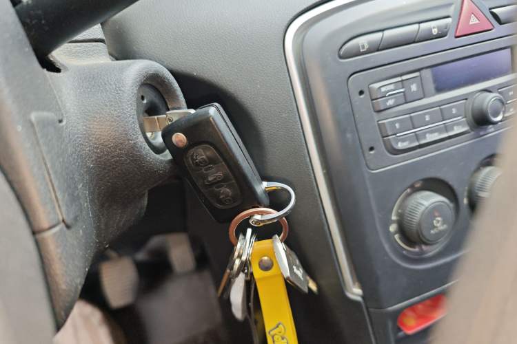 Used Peugeot 308 2014 Enjoy Edition Classic 1.6L Manual YouShang Model Vehicle Key