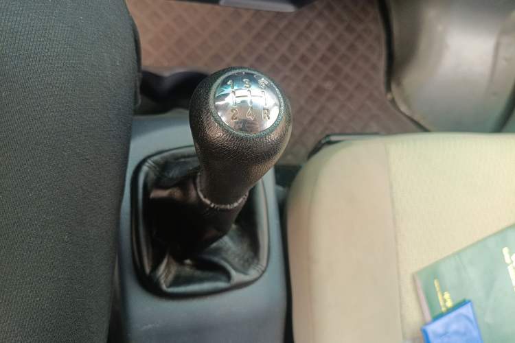 Used Jinbei Hiace X30 2023 1.5L Super-Enjoyment Van 2/5 Seats Non-Air-Conditioned Version SWC15M
