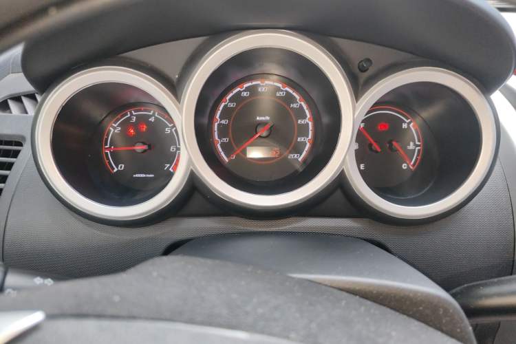 Used CHANGAN CX20 2014 1.4L Manual Sport Version China IV Standard
