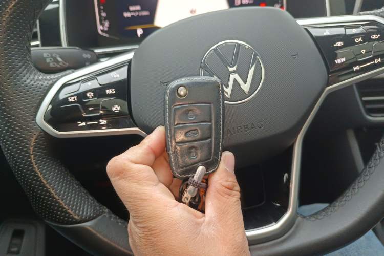 Used Volkswagen Tiguan L 2023 300TSI Automatic Two-Wheel Drive Smart Edition