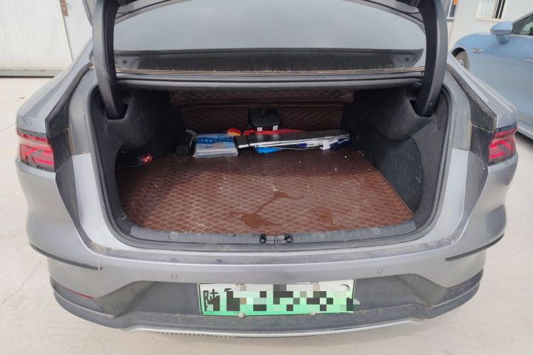 Used BYD Han 2024 EV Glory Edition 610 km All-Wheel Drive "Tian Shen Zhi Jia" Intelligent Driving Model
