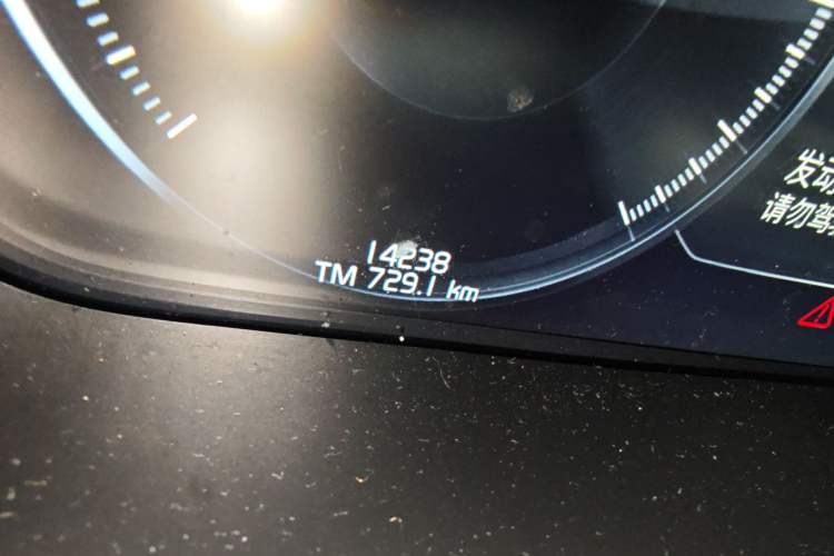Used Volvo S90 2021 B5 Zhiyuan Luxury Edition Odometer Close Up