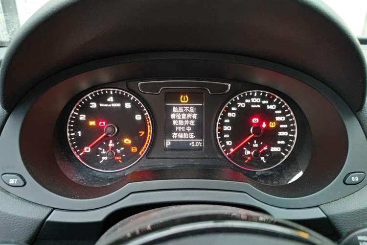 Used Audi Q3 2016 30 TFSI Fashion Model
