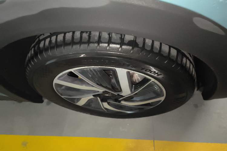 Used NETA U 2021 Pro 500 Global Edition Right Front Wheel Hub