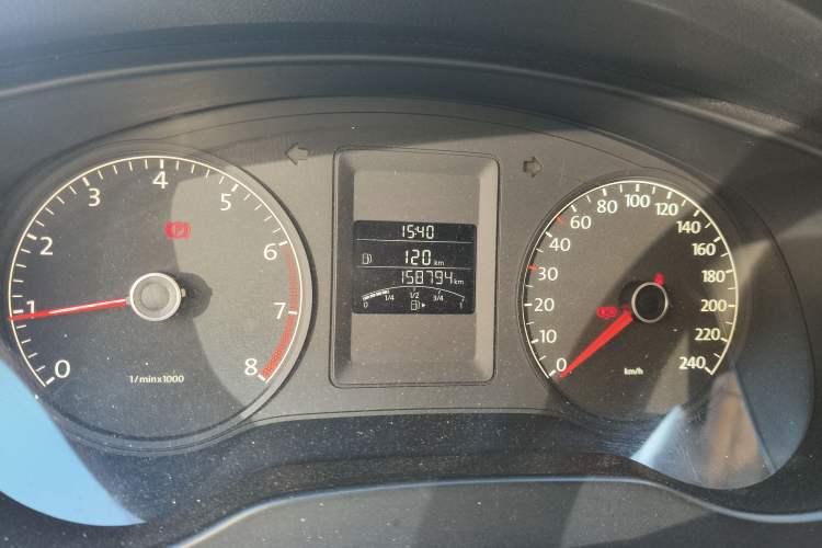 Used Volkswagen Sagitar 2012 1.6L Manual Comfort Model
