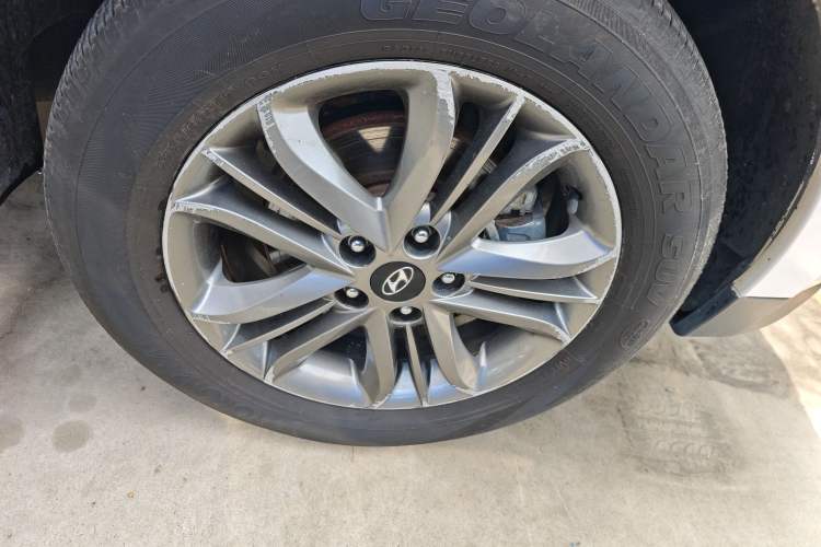 Used Hyundai ix35 2015 2.0L Automatic 2WD Smart Version China V Standard Right Front Wheel Hub