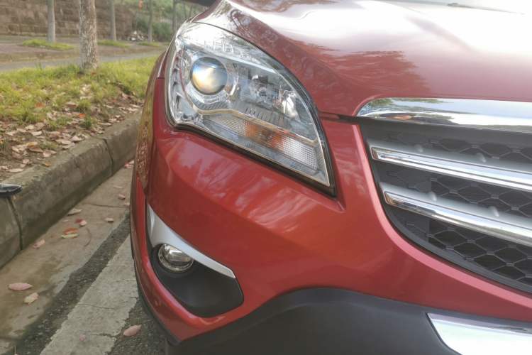 Used CHANGAN CS35 2015 1.6L Automatic Luxury Model China IV Standard
