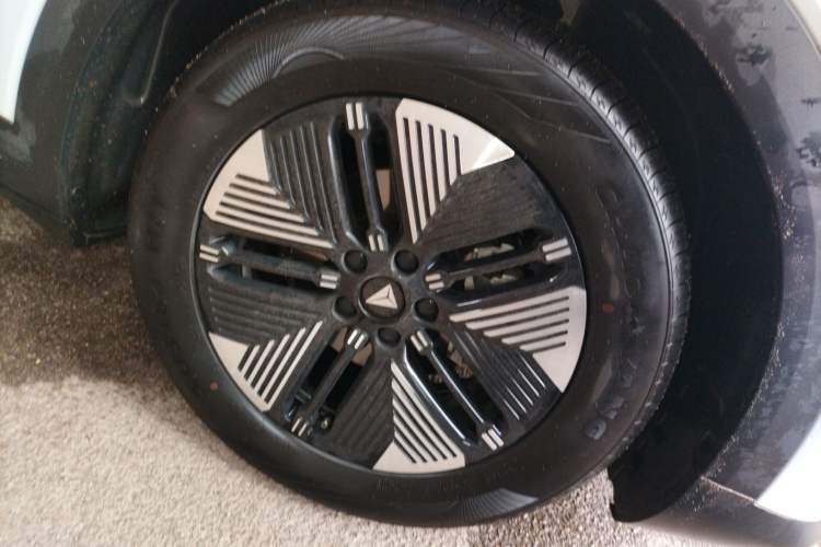 Used Deepal S05 2024 200Max Range-Extended Long-Range Version
