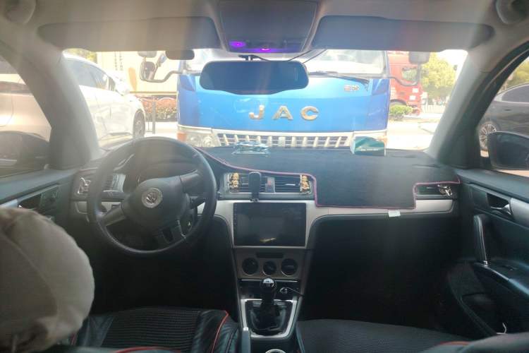 Used Volkswagen Lavida 2013 1.4TSI Manual Comfort Edition Headliner