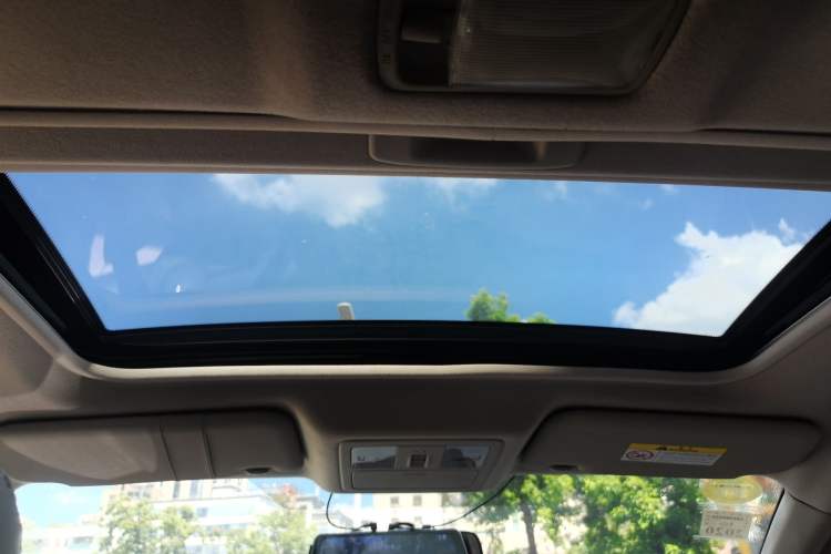 Used Nissan Tiida 2016 1.6L CVT Cool Dynamic Edition