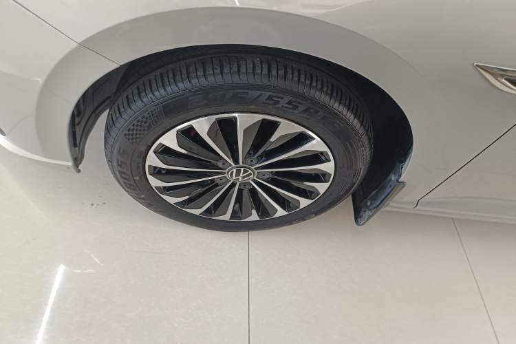 Used Volkswagen Lavida 2019 1.5L Automatic Comfort Edition China VI Standard Left Front Wheel Hub