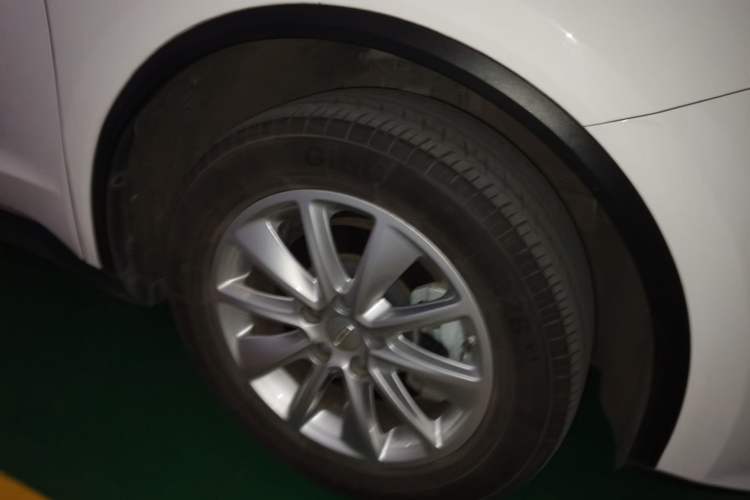 Used Geely Auto Jiajie 2019 1.8TD Automatic Enjoyment Model Right Front Wheel Hub