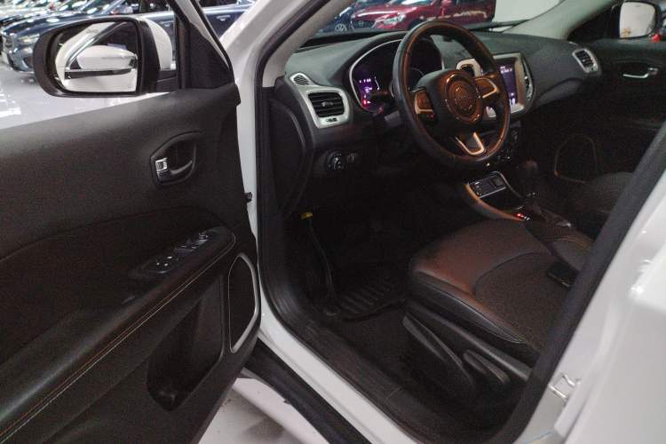 Used Jeep Compass 2020 220T Automatic Leading Edition