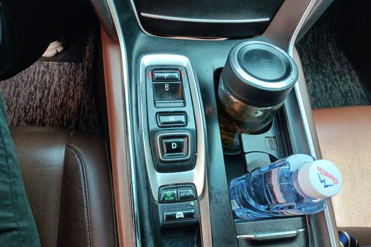 Used Honda Inspire 2019 Rui·Hybrid 2.0L Jingya Edition China VI Gear Lever