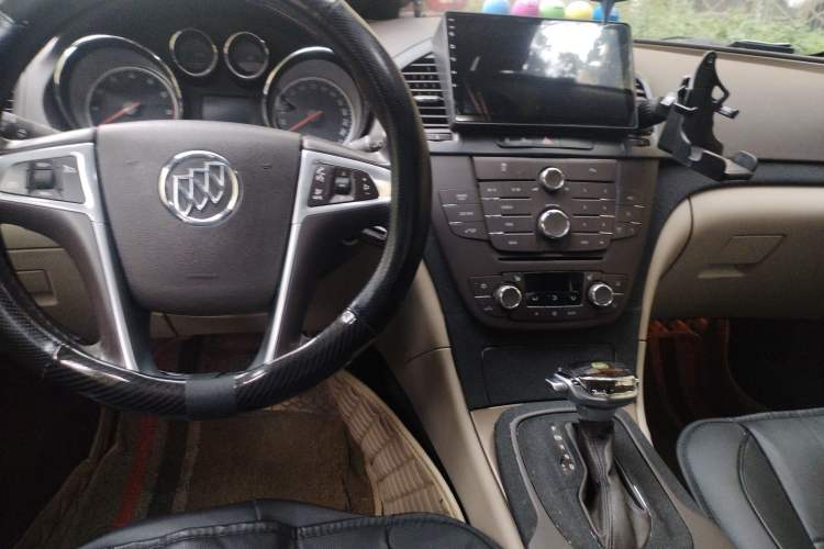 Used Buick Regal 2010 2.0L Expo Edition Center Console