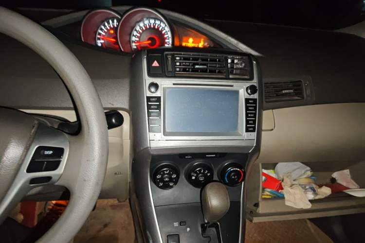 Used Toyota Verso 2011 180E CVT Elite Edition Audio And AC Panel