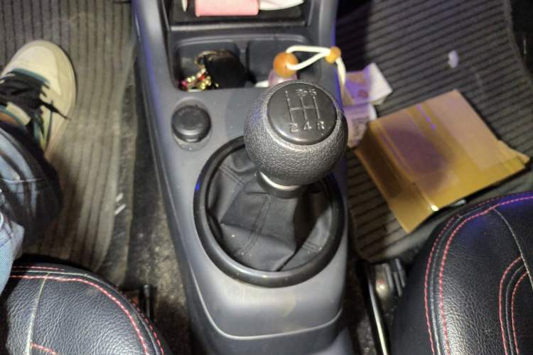 Used Suzuki Swift 2016 1.5L Manual Fashion Model
