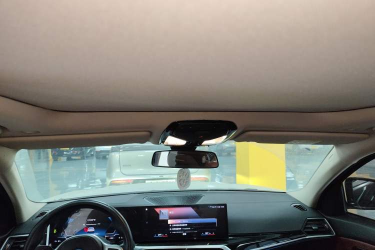 Used BMW i3 2022 eDrive 35 L
